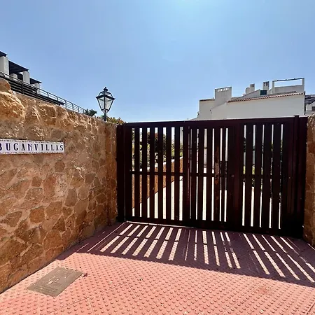 Hidalgos, Apartment